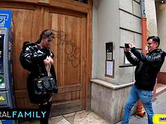 Stor kukk, Store pupper, Kukk suging, Blotting, Gruppe, Hardcore, Milf, Pupper