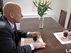 Grosser arsch, Grosser schwanz, Reif, Zierlich, Muschi, Strümpfe