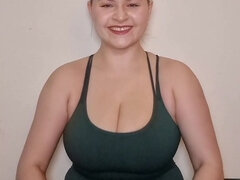 Iso kaunis nainen, Iso perse, Luonnolliset tissit, Sukat, Urheilu