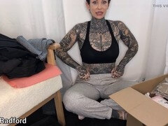 Veľký zadok, Puma, Homemade, Dospelé, Milf  mčbp, Mamina, Nevlastná mama, Tetovanie