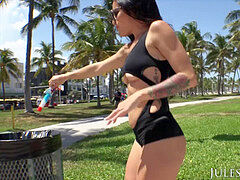 Analny, Z odbytu do ust, Duży tyłek, Obciąganie, Brunetka, Rozdziawiony, Lizanie odbytu, Tatuaż