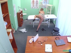 Amador amadora, Traição trair, Lésbica, Lambendo, Enfermeira, Escritório, Xoxota, Russoa