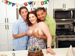 Gros cul, Grosse bite, Gros seins, Sucer une bite, Branlette thaïlandaise, Léchez, Masturbation, Mère que j'aimerais baiser