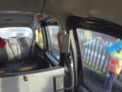 Duże cycki, Blondynka, Obciąganie, Cycata, Samochód, Głebokie gardło, Ekshibicjonizm, Cipka