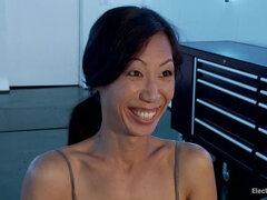 Anal, Asiático, Consolador, Rostro sentado, Dominacion femenina, Lesbiana, Castigada, Esclavo