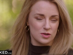 Grosse titten, Braunhaarige, Schwanz, Aufs gesicht abspritzen, Interrassisch, Lecken, Lingerie, Reiten