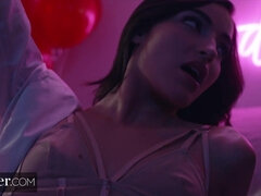 Anal, Bondage domination sadisme masochisme, Sucer une bite, Gorge profonde, Faciale, Léchez, Petite femme, Nénés