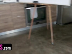 Stor kuk, Stora tuttar, Avsugning, Doggystyle, Fingering, Gangbang, Trekant, Tuttar