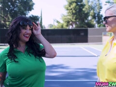 Gros cul, Sucer une bite, Gorge profonde, Queue, Le plan cul à quatre, Hd, De plein air, Tatouage