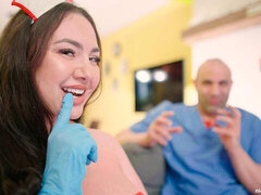 Stor rumpe, Stor kukk, Store pupper, Kukk suging, Brunette, Bakfra, Milf, Naturlige bryster