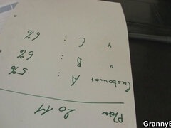 Verga grande, Tetas grandes, Madura, Maduro, Madres para coger, Realidad, Montar, Medias largas