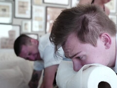 금발의, 콘돔, 드레스, 포섬, 대단히, 나이든, 짧은 머리, 스타킹