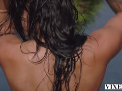 Kisbaba, Fürdő ruha, Cumizás, Természetes mellek, Szabadban, Medence, Nézőpont, Nuni