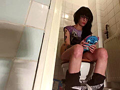 Ydmidelse, Ungarnsk, Lille kvinde, Teenager, Toilet