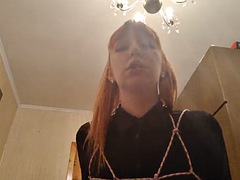 Biseksuaali, Suihinotto, Sidonta, Nainen pukeissa mies alasti, Homo, Venäläinen, Imevä, Hameen alla