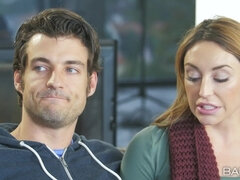 큰 엉덩이, 영국인, 흑갈색 머리, 유럽인, 자연의 가슴, 피어싱, 보지, 쓰리섬