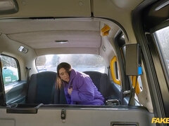 Grosser arsch, Hardcore, Natürlichen titten, Nylon, Im freien, Pov, Öffentlich, Rau