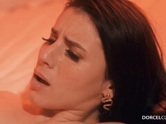 Hatalmas hátsó, Gesztenyebarna, Kebles, Ondó fröcskölés, Tátongó, Nyalás, Érett feleség, Ribanc