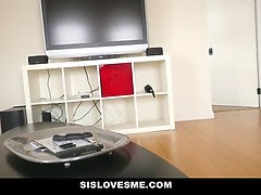 Sislovesme - cute step-sis wished to cuddle