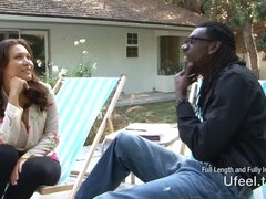 Stor pik, Pik sutte, Brunette, Pik, Hårdt, Hd, Udendørs, Offentlig