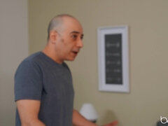 Lieveling, Slaapkamer, Pijpbeurt, Bruinharig, Sperma in gezicht, Kokhalzen, Likken, Kut duiken