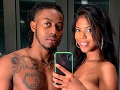 Tyłek, Obciąganie, Styl na pieska, Ciemna karnacja, Obciąganie, Całować, Ogolona, Nastolatki