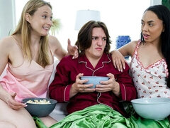 18, Stor stjärt, Stor kuk, Doggystyle, Kkm, Naturliga tuttar, Tonåring, Tuttar