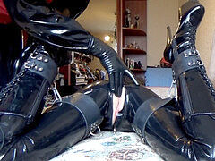 Enthousiasteling, Bondage discipline sadomasochisme, Gebondenheid, Vingeren, Latex, Masker, Orgasme