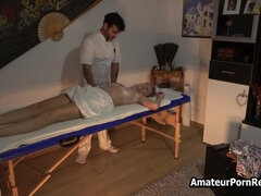 Spycam Films Masseur Oiling Amateur MILF