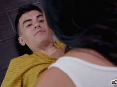 Dormitorio, Mamada, Engañando, Polla, Europeo, Pov, Cabello corto, Mojado