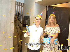 Kuřba, Cuckold, Roztomilá, Hd, Peniaze, Párty, Realita, Teenka