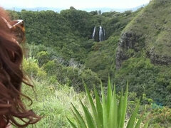 Out of all the places to jerk you off in Hawaii, Emma picks a car!