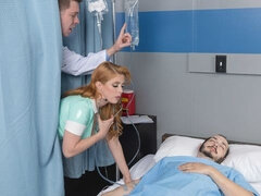 Μεγάλα βυζιά, Σε στάση σκύλου στα τέσσερα, Φετιχ, Μαλακία, Νοσοκόμα, Κοκκινομάλα, Ξυρισμένη, Καλσόν