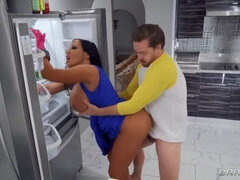 Kyle Mason and Sybil Stallone: Playtime during Kitchen Tasks with Big Tits & Big Ass MILF