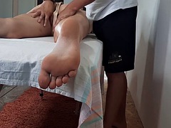 Orgasm, fisting and creampie in a real massage session