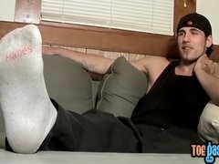 Gay feet, gay toes, hand-job