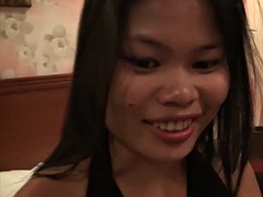 TRIKEPATROL Shy Filipina Blows Lucky Tourist