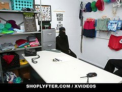 Muslim Shoplyfter (Delilah Day) Caught Piling Expensive Merch Under Her Hijab