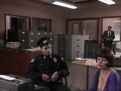 Grosser arsch, Blasen, Kino, Aufs gesicht abspritzen, Handjob, Milf, Flotter dreier, Uniform