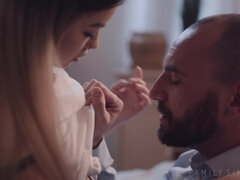 Asiático, Corrida, Papá, Polla, Familia, Tetas naturales, Perforación, Tetas