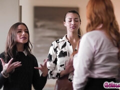 큰 엉덩이, 음경, 머리카락이 많은, 힐, 밀프, 자연의 가슴, 빨간 머리, 젖가슴