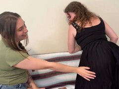 Velike joške, Igre, Hd, Poljubljanje, Lezbijke, Mama, Nude, Najstnice