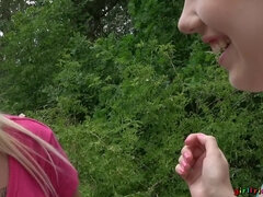 Razkazovanje jošk v javnosti, Girlfriend, Lezbijke, Lizanje, Samozadovoljevanje, Zunaj, V javnosti, Muco