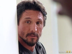 Blond, Stel, Man die toekijkt, Interraciaal, Realiteit, Trio, Speelgoed, Vrouw