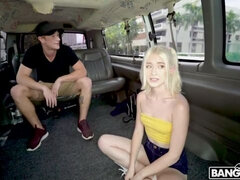 Suihinotto, Auto, Takaapäin, Käsihoito, Rankka, Strippaus, Teini, Tissit