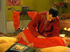 Aasialainen, Ruskeahiuksinen, Puuma, Intialainen, Ohjeistus, Äiti jota haluaisin panna, Äiti