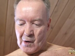 Blasen, Spermaladung, Kehlenfick, Schwanz, Aufs gesicht abspritzen, Lecken, Jungendliche (18+), Flotter dreier