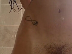 Amateur, Gros cul, Gode, Mère que j'aimerais baiser, Douche, Solo, Espagnole, Tatouage