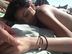 Amatör, Strand, Brunett, Fingering, Utomhus, Piercing, Rakad, Vibrator