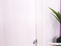 69, Gros seins, Brunette brune, Éjaculer dans la bouche, Poilue, Fille latino, Mature, Chatte